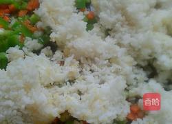 鸡蛋炒大米饭怎么做的 MjUwX2MyOjEvM15yYjI6MS84XzE4MA