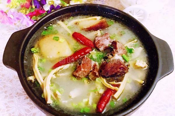 怎样做腊肉炖白菜 NjAwX2MxXzQwMA