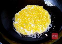 鸡蛋饼卷火腿的做法图解4