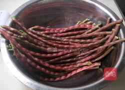 豆角鸡脯肉的做法图解1