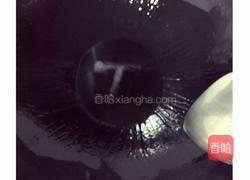 鲜美鱼头汤的做法图解1
