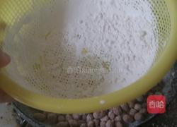 挂糖花生的做法图解4