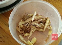小鸡炖蘑菇的做法图解2