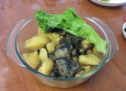 营养乌鸡炖土豆