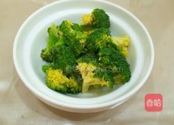 西蓝花炒虾仁的做法图解2