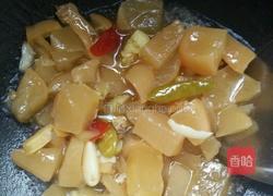 酸萝卜鸭脚汤的做法图解2