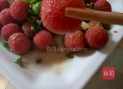 辣椒炒杨梅的做法图解2