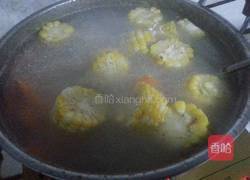 马蹄玉米红萝卜大骨汤的做法图解5