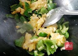 青椒炒鸡蛋的做法图解12