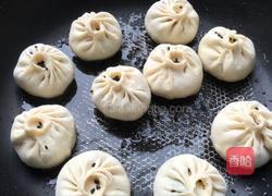 生煎包的做法图解1