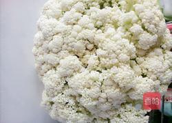 凉拌菜花的做法图解1