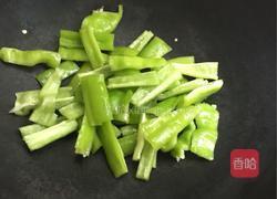 青椒皮蛋的做法图解1