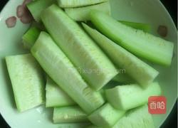 丝瓜炒肉的做法图解1