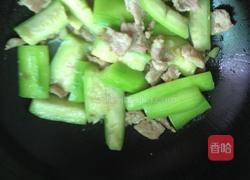 丝瓜炒肉的做法图解4