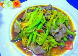 五花肉炒黄花的做法图解10