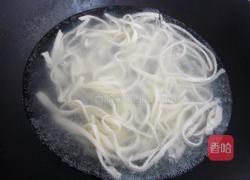 鸡蛋卷心菜炒面条的做法图解5