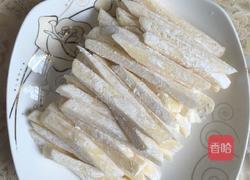 炸薯条的做法图解3