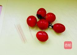 圣女果爱心的做法图解1