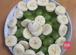 香蕉青提沙拉的做法图解4