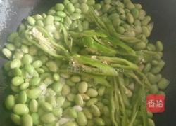 银耳素炒青豆的做法图解6