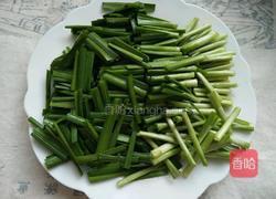 韭菜炒鸡蛋的做法图解1