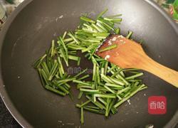 韭菜炒鸡蛋的做法图解5