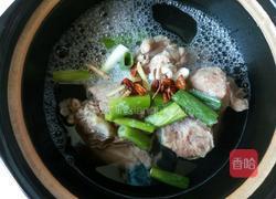 白萝卜炖尾骨的做法图解5