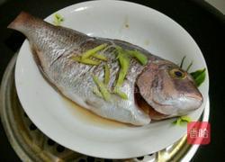 黑木耳西红柿蒸鳟鱼的做法图解4