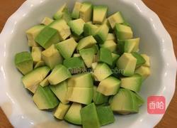凉拌牛油果的做法图解2