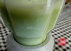 酸奶香瓜汁的做法图解4