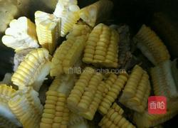 虫草花干贝玉米汤的做法图解5