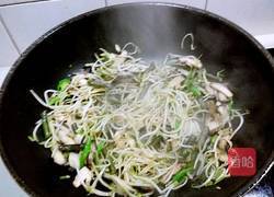  香菇绿豆芽的做法图解8