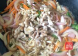 金针菇炒洋葱的做法图解8