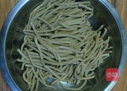 黄瓜豆腐丝拌花生米的做法图解1