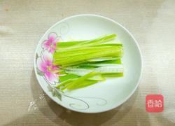 双椒蒸鲢鱼头的做法图解4