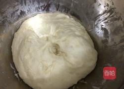 豆沙面包卷的做法图解2