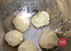 豆沙面包卷的做法图解3