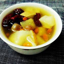 龙眼雪梨汤的做法[图]