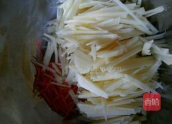 炝拌土豆丝的做法图解1