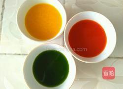 四彩手擀面的做法图解1