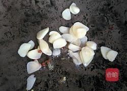 番茄秋葵菜椒炒鸡蛋的做法图解3