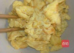 绿豆芽鸡蛋炒焖面的做法图解3