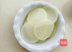 三鲜白萝卜卷的做法图解4