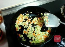 卷心菜炒饭的做法图解3