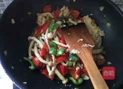 彩椒海鲜菇炒鸡蛋的做法图解10