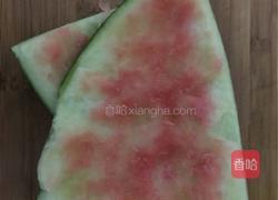 凉拌西瓜皮的做法图解1