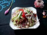 韭黄豆芽炒肉丝