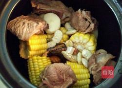 马蹄玉米骨头汤的做法图解5