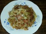 卷心菜腌肉炒饼丝