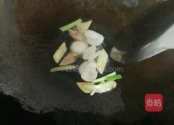 鳝鱼煲的做法图解2